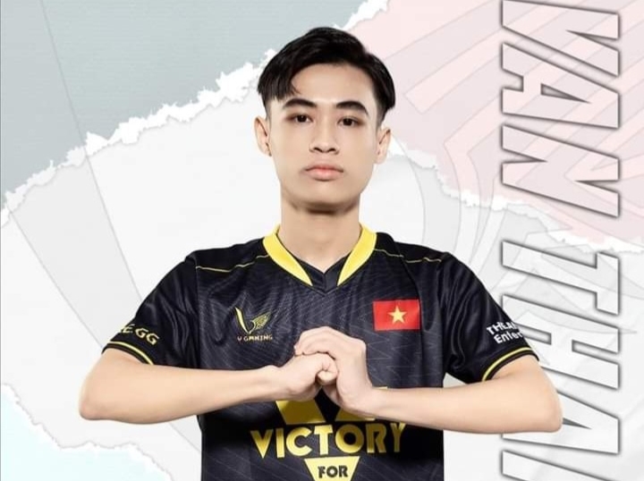 VanThanh V Gaming Free Fire World Series 2022