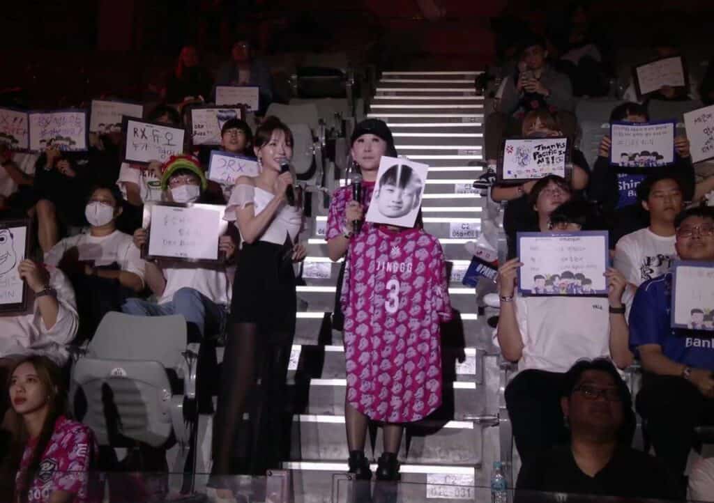 ช่วงเวลาที่น่าจดจำทั้ง Jinggg และคุณแม่ของเขา