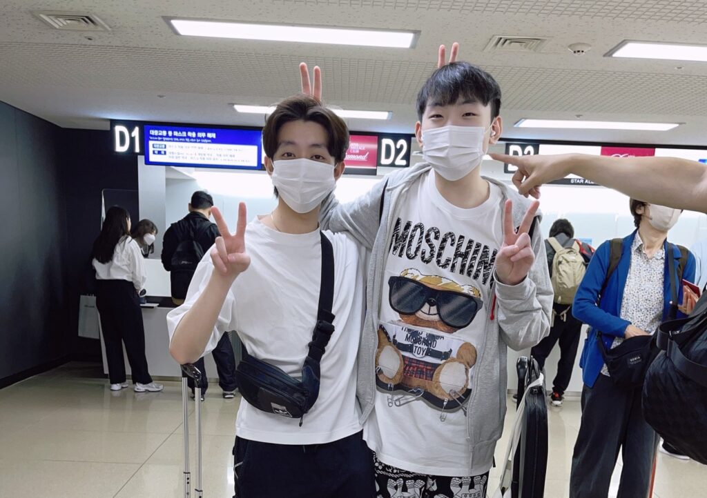 CGRS พร้อมลุยแทน something