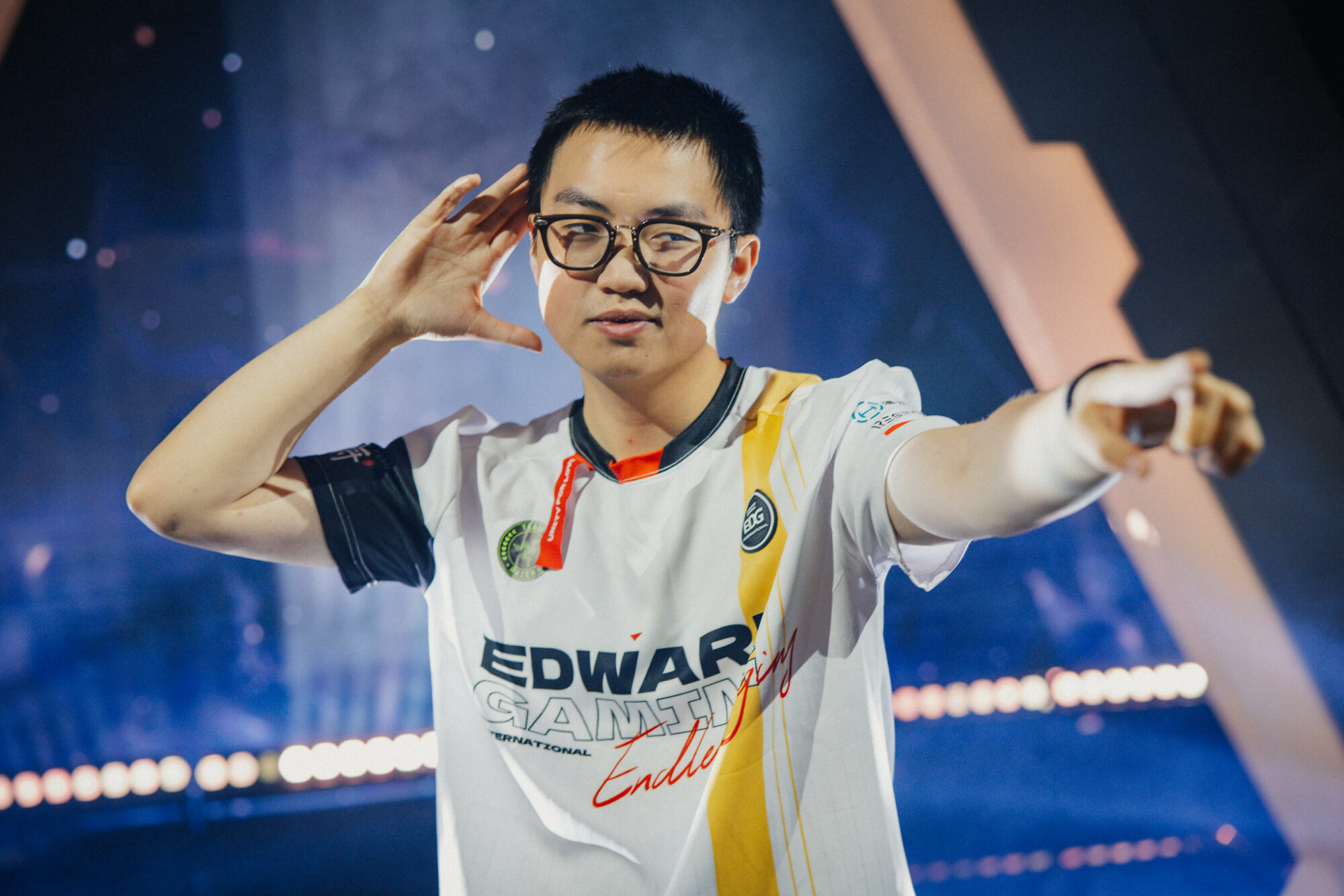 ZmjjKK: จากดาวรุ่งฟอร์มดุจากจีนสู่ยอดผู้เล่นดีกรีแชมป์โลก | ONE Esports ...